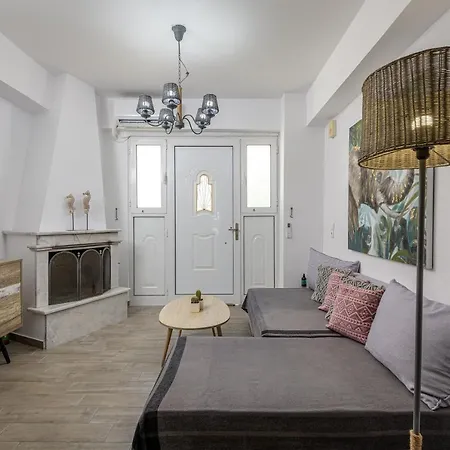 Apartment 33